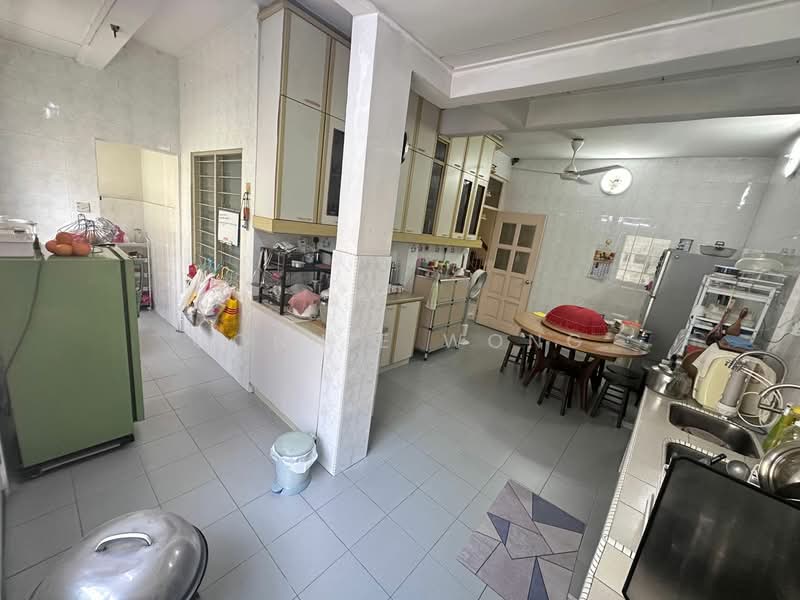 2-storey Terraced House for Sale in Bandar Kinrara Seksyen 1 (Bandar Kinrara) - Connie Wong - Kitchen - PropertyGuru.com.my