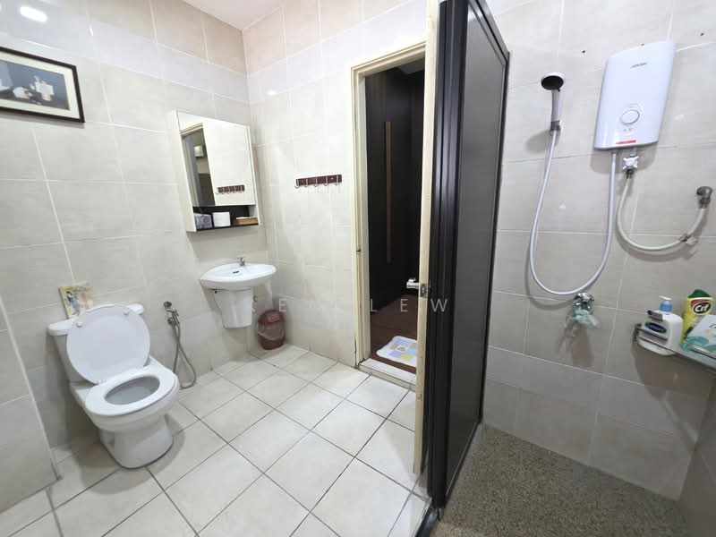 Rumah Berkembar untuk Dijual di Taman Bukit Prima (Cheras) - Ken Lew - Bathroom - PropertyGuru.com.my