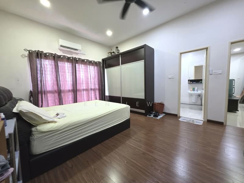 Rumah Berkembar untuk Dijual di Taman Bukit Prima (Cheras) - Ken Lew - Bedroom - PropertyGuru.com.my