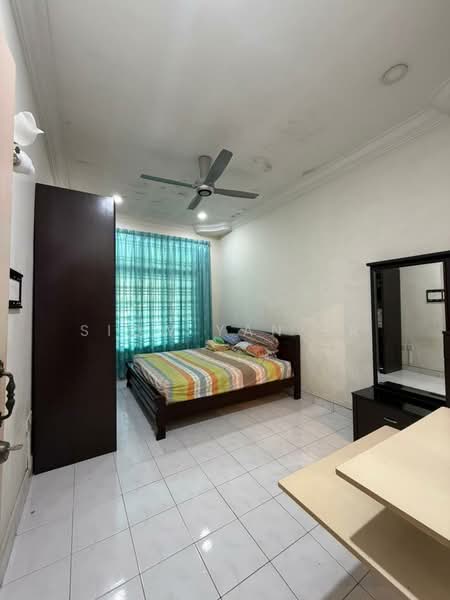 1-storey Terraced House for Sale in Taman Molek (Johor Bahru) - Siow Yan Er - Bedroom - PropertyGuru.com.my