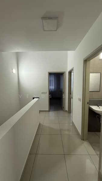 2-storey Terraced House for Rent in Bandar Rimbayu (Telok Panglima Garang) - Venus Sim - Corridor - PropertyGuru.com.my