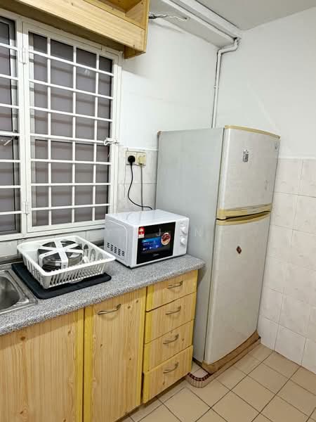 Kondominium untuk Disewa di Endah Ria - Yi Jun - Kitchen - PropertyGuru.com.my