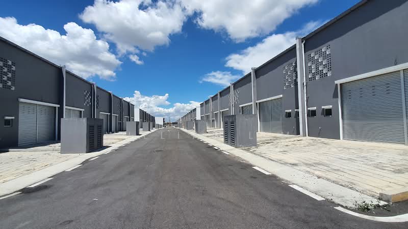 Terrace Factory for Rent in Indahpura Industrial Park (Kulai) - William Lim - Exterior - PropertyGuru.com.my