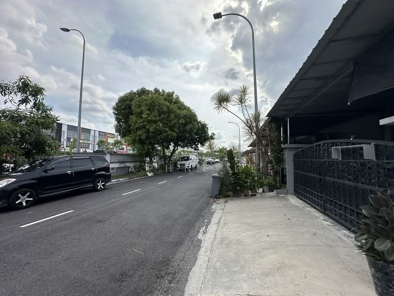 2-storey Terraced House for Sale in Taman Mount Austin (Tebrau) - Daphne Lee - Exterior - PropertyGuru.com.my