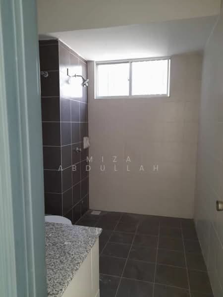 Rumah Teres 2 Tingkat untuk Dijual di Seksyen 33 (Shah Alam) - Miza Abdullah - Bathroom - PropertyGuru.com.my