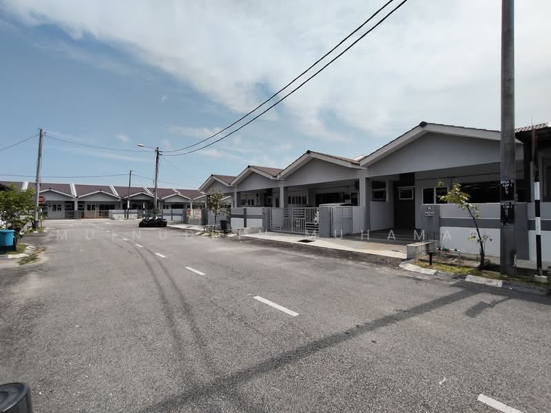 1-storey Terraced House for Rent in Sitiawan (Perak) - Muinuddin Muhamad - Exterior - PropertyGuru.com.my