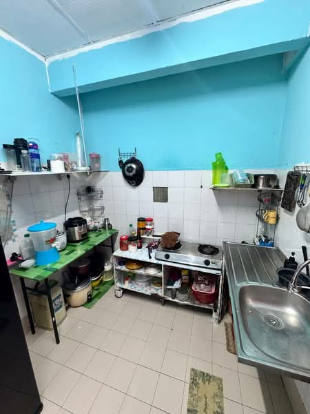 Rumah Flat untuk Dijual di Taman Pauh Indah - Muaz Azizan - Kitchen - PropertyGuru.com.my
