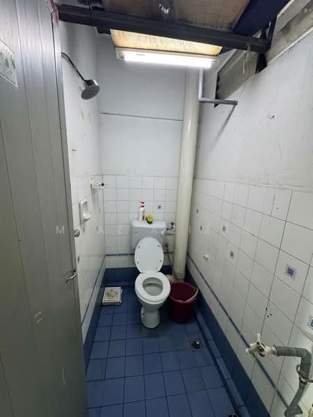Rumah Flat untuk Dijual di Taman Pauh Indah - Muaz Azizan - Bathroom - PropertyGuru.com.my
