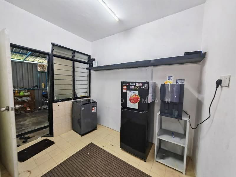 Rumah Teres 2 Tingkat untuk Dijual di Taman Nusa Damai (Pasir Gudang) - Sufi Norman - Kitchen - PropertyGuru.com.my