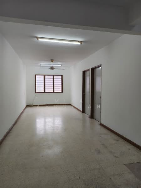 Rumah Flat untuk Dijual di Taman Kajang Utama - Miza Abdullah - Interior - PropertyGuru.com.my