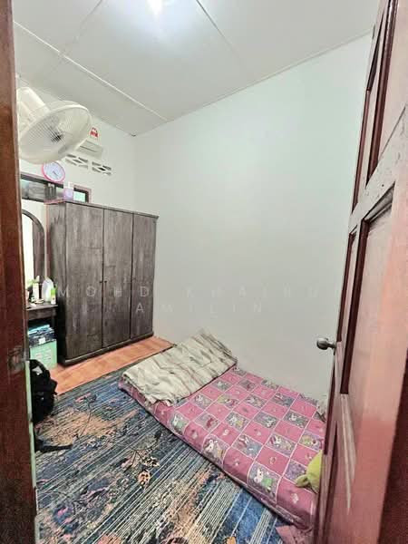 Rumah Teres 1 Tingkat untuk Dijual di Taman Seri Medan Jaya (Telok Panglima Garang) - Mohd Khairul Amilin - PropertyGuru.com.my