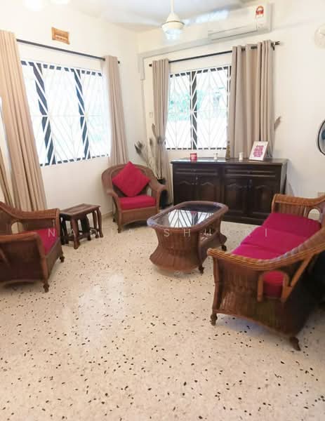 Semi-Detached House for Rent in Kelana Jaya (Petaling Jaya) - Nadia Shukri - Living Room - PropertyGuru.com.my