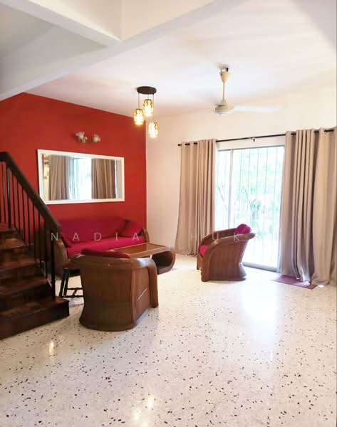 Semi-Detached House for Rent in Kelana Jaya (Petaling Jaya) - Nadia Shukri - Living Room - PropertyGuru.com.my
