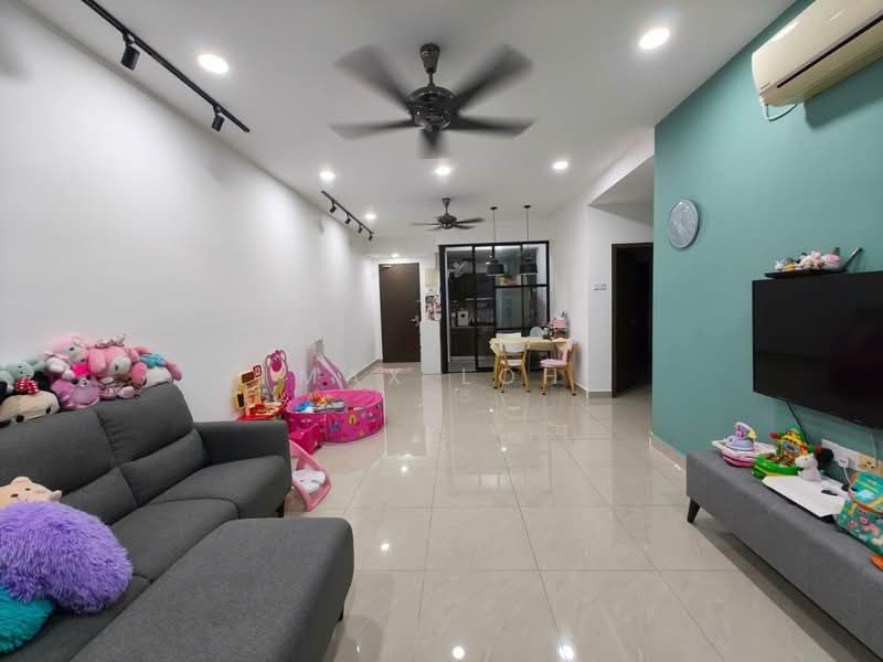 Servis Apartment untuk Dijual di D'Secret Garden (Pangsapuri Kempas Indah) - Max Loh - Living Room - PropertyGuru.com.my