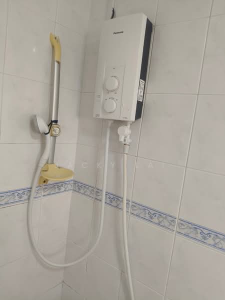 Condominium for Rent at Marina Court Resort Condominium - Jacky Lai - Bathroom - PropertyGuru.com.my