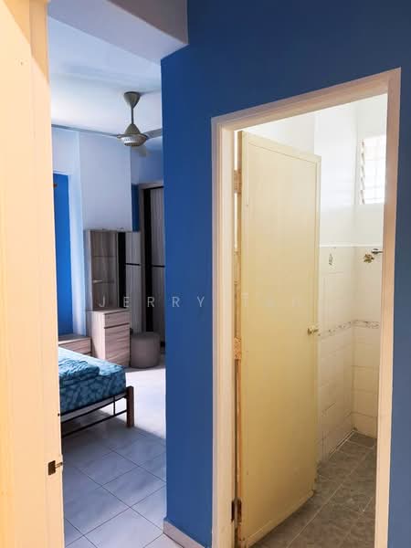 Pangsapuri untuk Disewa di Gambier Heights - Jerry Tan - Bedroom - PropertyGuru.com.my