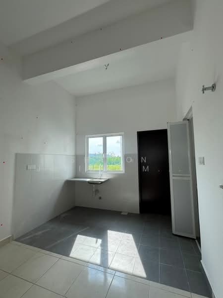 Rumah Teres 2 Tingkat untuk Dijual di Seremban (Negeri Sembilan) - Sharon Jacinta Mary Pinto - Kitchen - PropertyGuru.com.my
