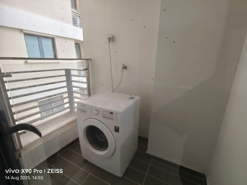Condominium for Rent at Bay Point @ Country Garden Danga Bay - San . - PropertyGuru.com.my