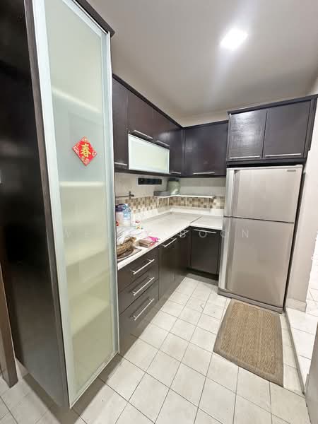 Pangsapuri untuk Dijual di Puteri Bayu Apartment - Wendy Boon - Kitchen - PropertyGuru.com.my
