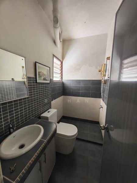 2-storey Terraced House for Sale in Usj 2 (Subang Jaya) - RL Han - Bathroom - PropertyGuru.com.my
