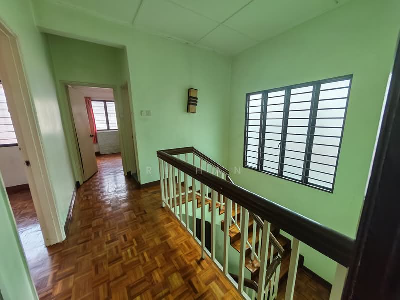 2-storey Terraced House for Sale in Usj 2 (Subang Jaya) - RL Han - Corridor - PropertyGuru.com.my