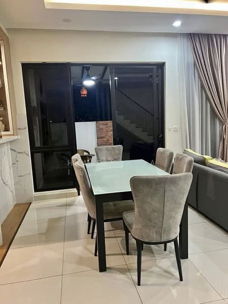 Terraced House for Rent in Shah Alam (Selangor) - Hasniza Ibrahim - Dining Room - PropertyGuru.com.my