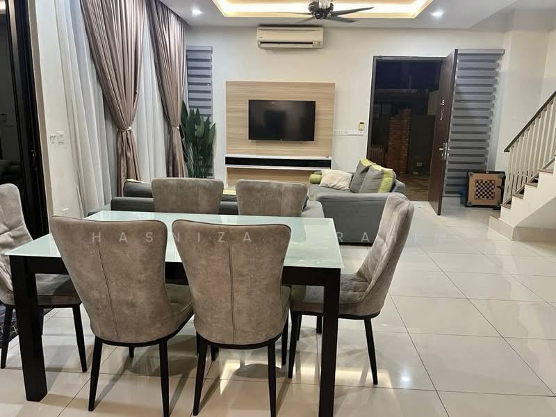 Terraced House for Rent in Shah Alam (Selangor) - Hasniza Ibrahim - Dining Room - PropertyGuru.com.my