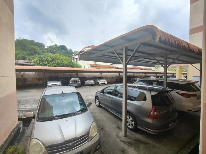 Kondominium untuk Dijual di Halaman Sentosa - Muaz Azizan - Car Park - PropertyGuru.com.my