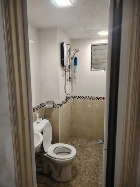Kondominium untuk Dijual di Vista Millennium Condominium - Miza Abdullah - Bathroom - PropertyGuru.com.my