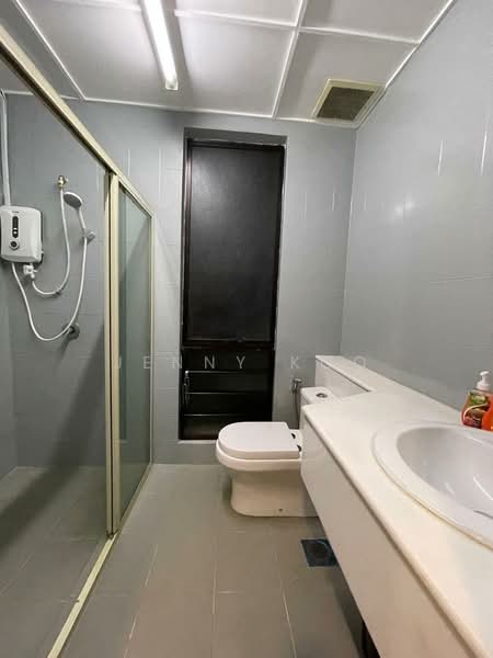 Kondominium untuk Disewa di Town Villias @ Bukit Gita Bayu - Jenny Koo - Bathroom - PropertyGuru.com.my