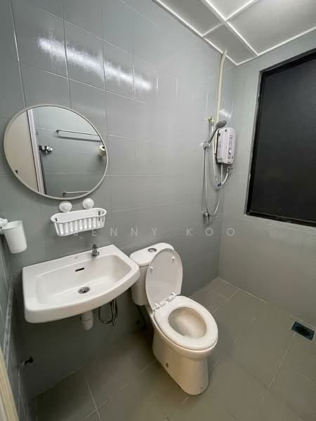 Kondominium untuk Disewa di Town Villias @ Bukit Gita Bayu - Jenny Koo - Bathroom - PropertyGuru.com.my