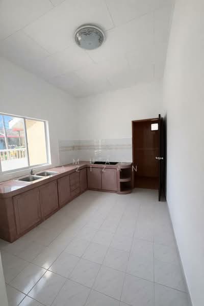 Bungalow for Sale in Sungai Petani (Kedah) - Muaz Azizan - Kitchen - PropertyGuru.com.my