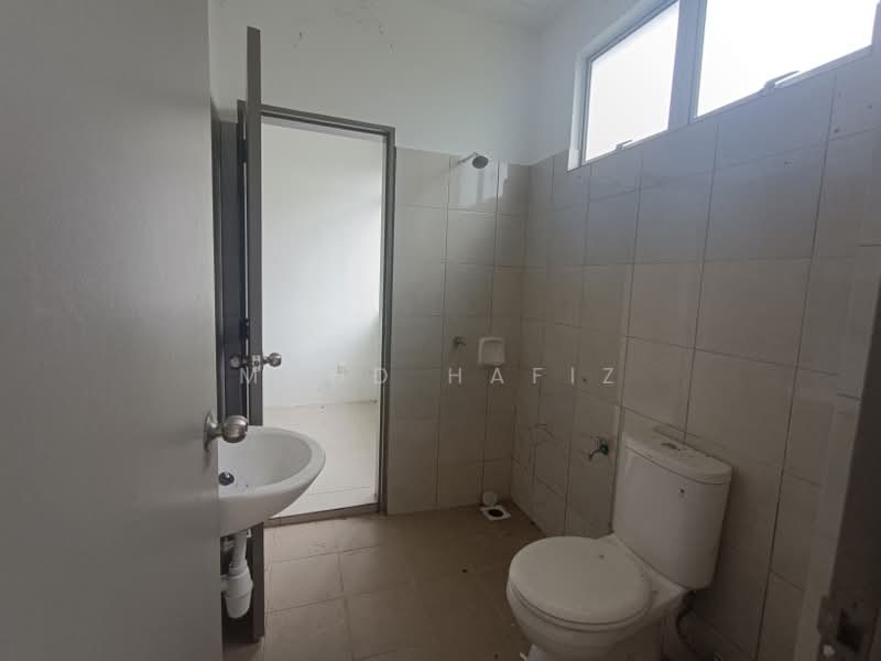Rumah Teres 2 Tingkat untuk Dijual di Taman Warisan Hijauan (Sepang) - Mohd Hafiz - Bathroom - PropertyGuru.com.my