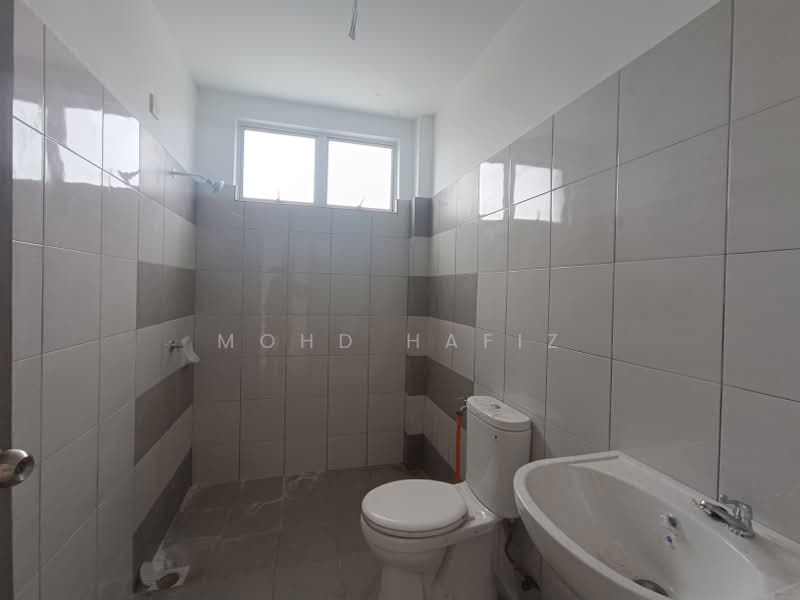 Rumah Teres 2 Tingkat untuk Dijual di Taman Warisan Hijauan (Sepang) - Mohd Hafiz - Bathroom - PropertyGuru.com.my