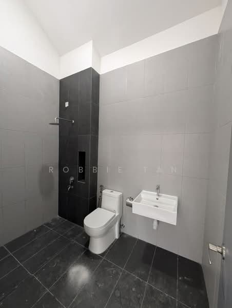 Shop for Rent in Iskandar Puteri (Nusajaya) (Johor) - Robbie Tan - Bathroom - PropertyGuru.com.my
