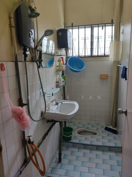 Semi-Detached House for Sale in Ulu Tiram (Johor) - Robbie Tan - Bathroom - PropertyGuru.com.my