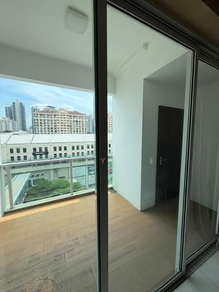 Servis Apartment untuk Dijual di Chelsea @ Plaza Damas 3 - Eddy Lee - Balcony - PropertyGuru.com.my