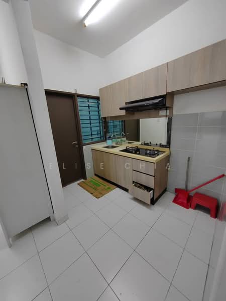 Pangsapuri untuk Disewa di Seri Austin Residence (Pangsapuri Seri Austin) - Elise Chia - Kitchen - PropertyGuru.com.my