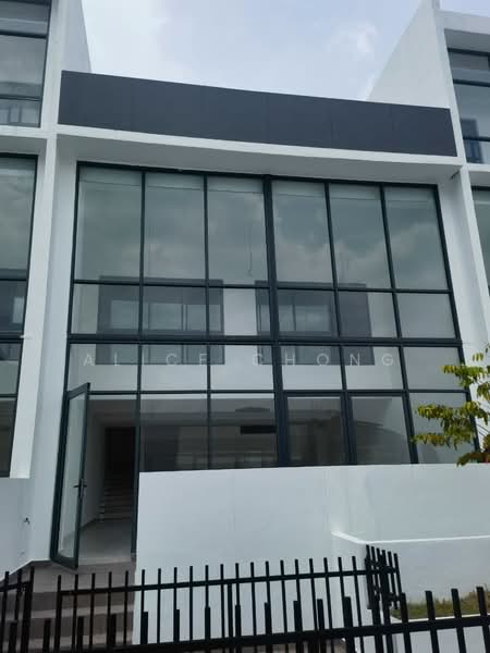 3-storey Terraced House for Sale in Sungai Besi (Kuala Lumpur) - Alice Chong - PropertyGuru.com.my