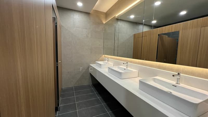 Pejabat untuk Disewa di Seksyen 13 (Petaling Jaya) - FC Ng - Bathroom - PropertyGuru.com.my
