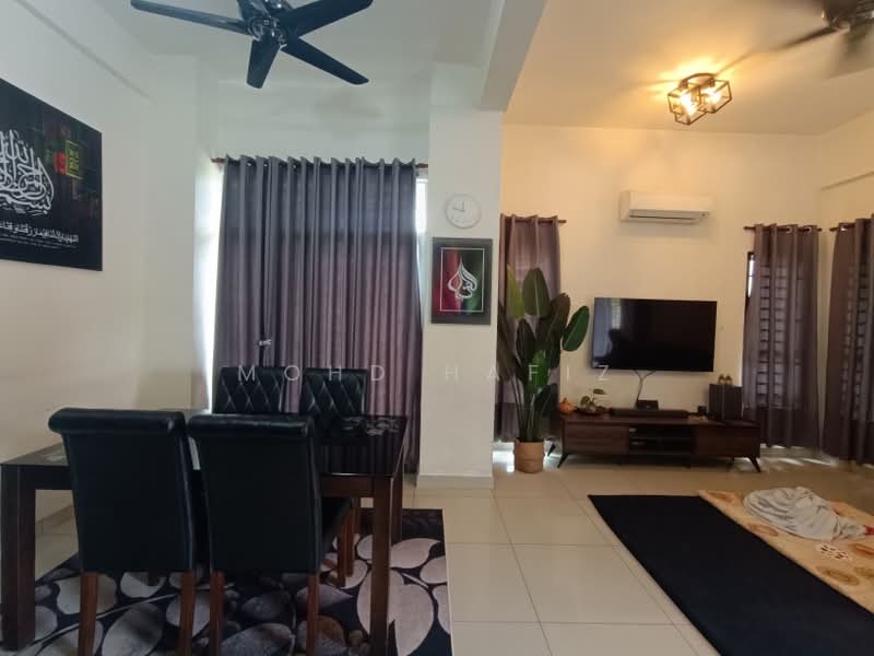 Rumah Berkembar untuk Dijual di Banting (Selangor) - Mohd Hafiz - Living Room - PropertyGuru.com.my