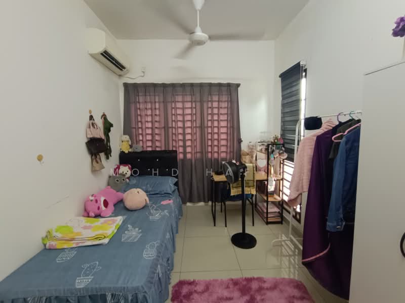 Rumah Berkembar untuk Dijual di Banting (Selangor) - Mohd Hafiz - Bedroom - PropertyGuru.com.my
