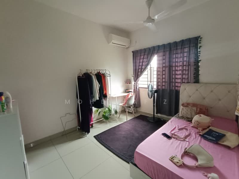 Rumah Berkembar untuk Dijual di Banting (Selangor) - Mohd Hafiz - Bedroom - PropertyGuru.com.my