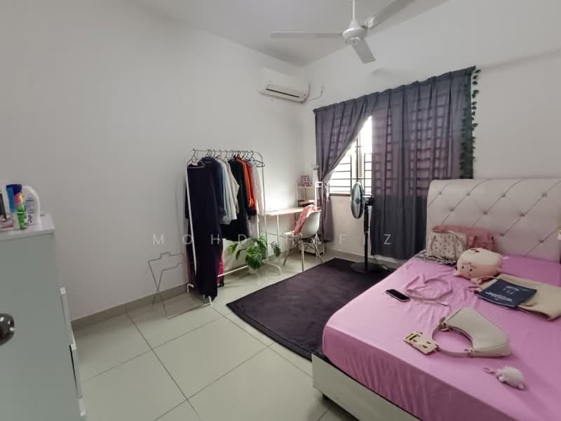 Rumah Berkembar untuk Dijual di Banting (Selangor) - Mohd Hafiz - Bedroom - PropertyGuru.com.my