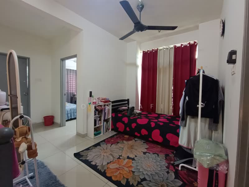 Rumah Berkembar untuk Dijual di Banting (Selangor) - Mohd Hafiz - Bedroom - PropertyGuru.com.my