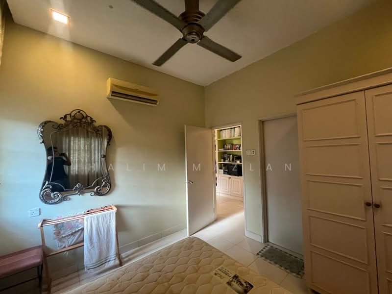 Rumah Banglo untuk Dijual di Seremban 2 (Negeri Sembilan) - Halim Mazlan - Bedroom - PropertyGuru.com.my
