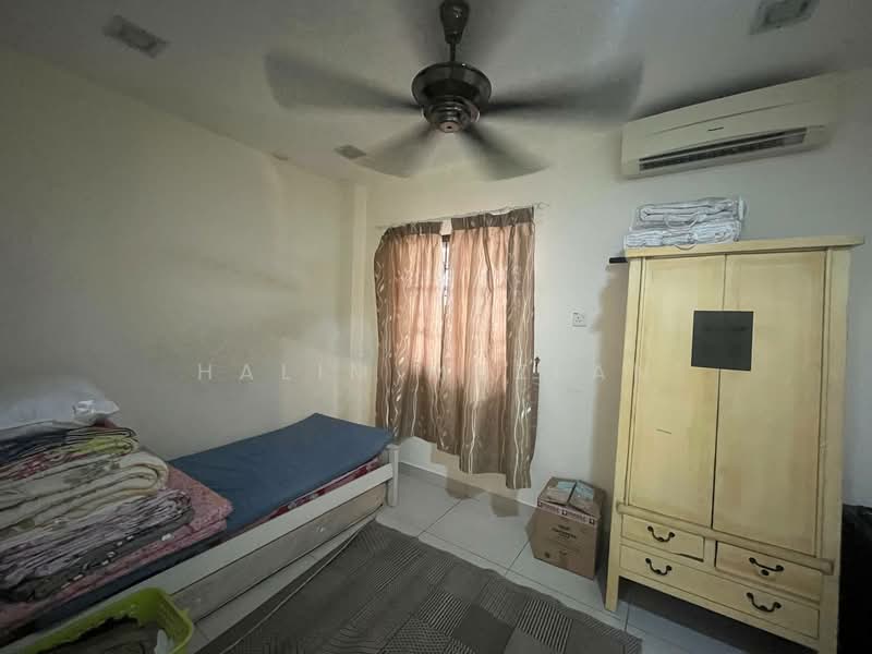 Rumah Banglo untuk Dijual di Seremban 2 (Negeri Sembilan) - Halim Mazlan - Bedroom - PropertyGuru.com.my