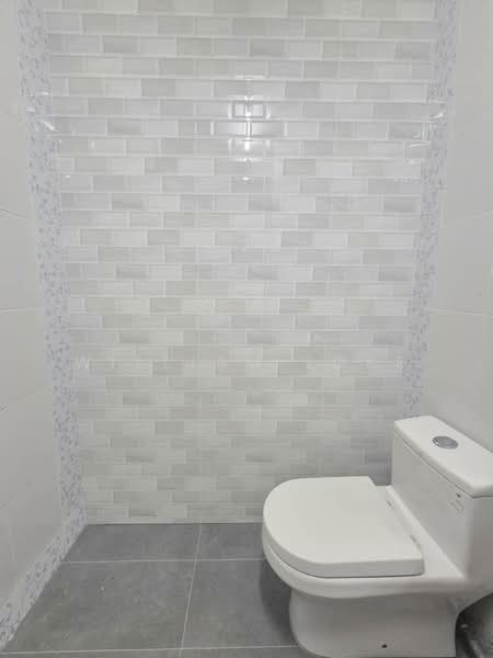 Rumah Teres 2 Tingkat untuk Disewa di Mutiara Rini (Skudai) - William Loke - Bathroom - PropertyGuru.com.my
