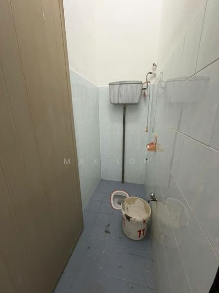 Rumah Teres 1 Tingkat untuk Dijual di Taman Johor Jaya (Johor Bahru) - Max Loh - Bathroom - PropertyGuru.com.my