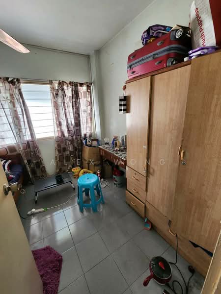 Pangsapuri untuk Dijual di Taman Medan Penaga - Alex Wong - Bedroom - PropertyGuru.com.my
